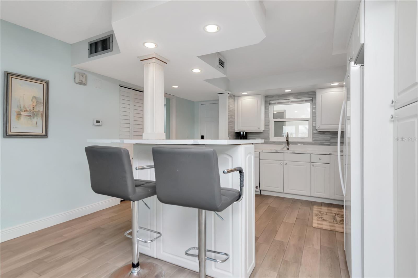 Image 10 of 54 For 1230 Gulf Boulevard 604