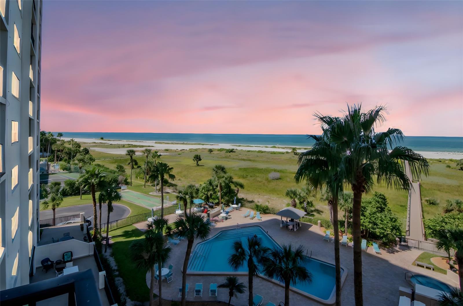 Image 18 of 54 For 1230 Gulf Boulevard 604