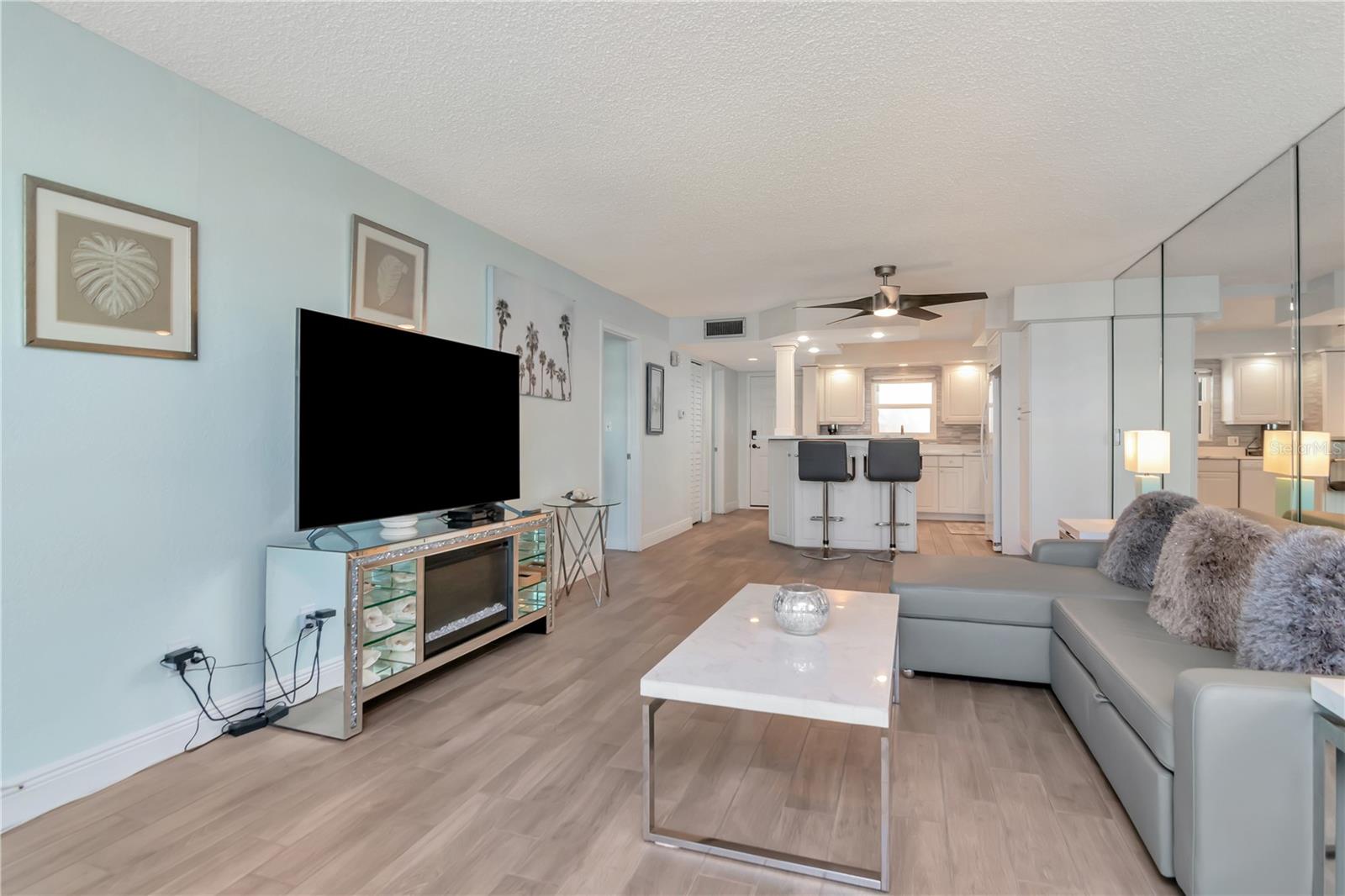 Image 20 of 54 For 1230 Gulf Boulevard 604