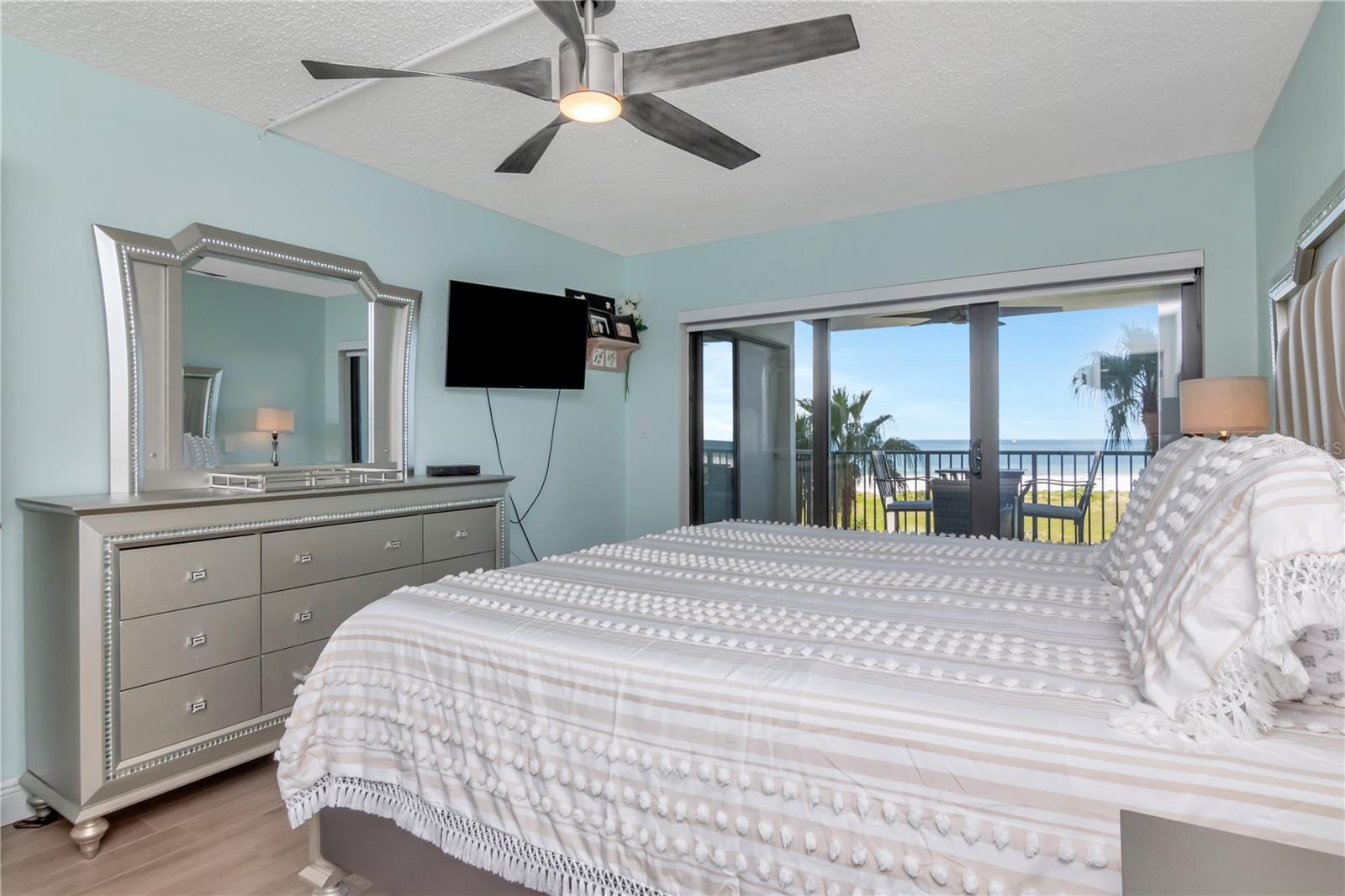Image 26 of 54 For 1230 Gulf Boulevard 604