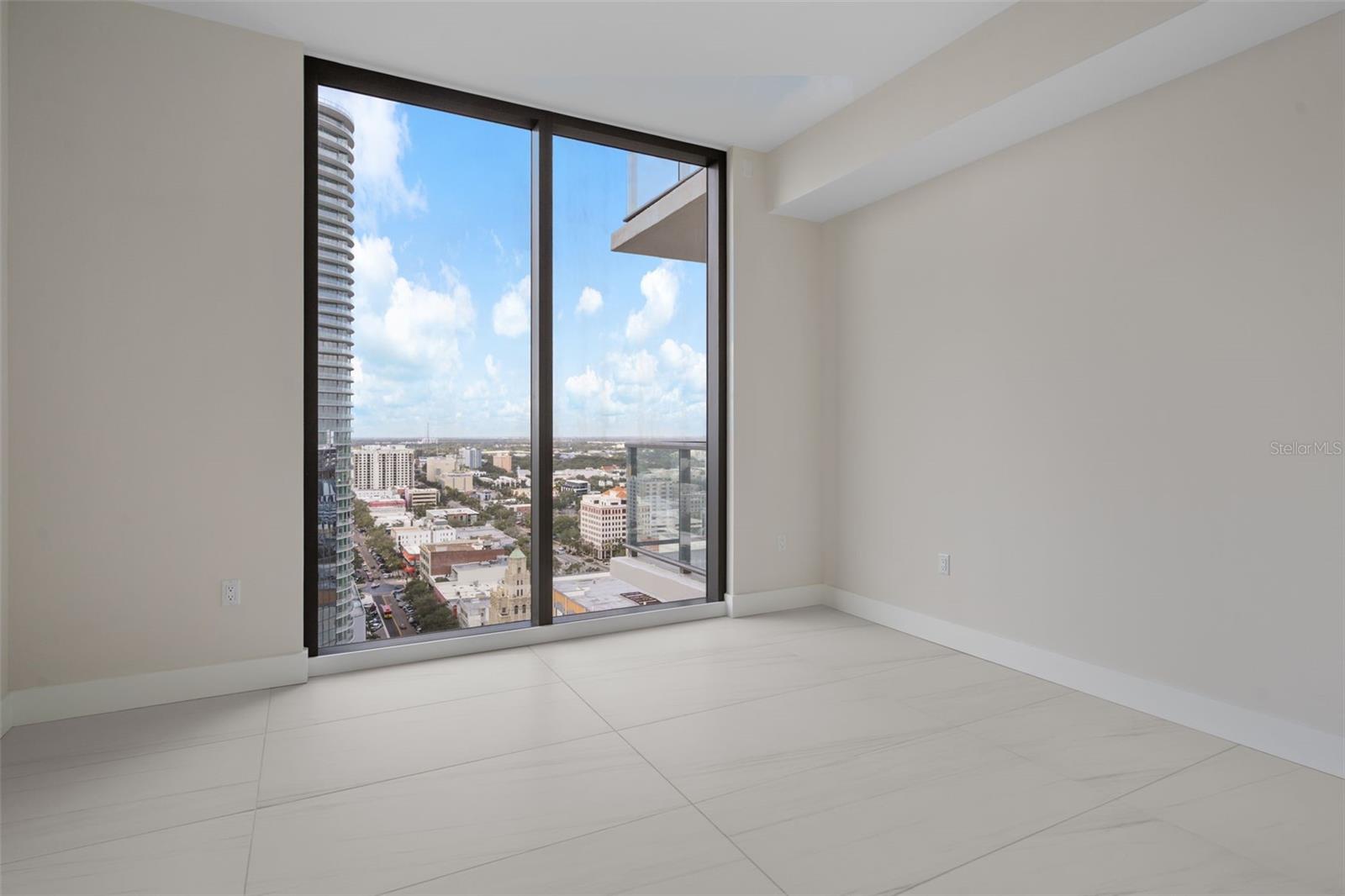 Image 23 of 46 For 275 1st Avenue S 2401