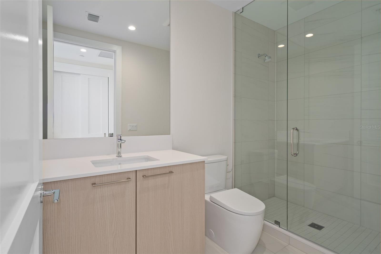 Image 24 of 46 For 275 1st Avenue S 2401