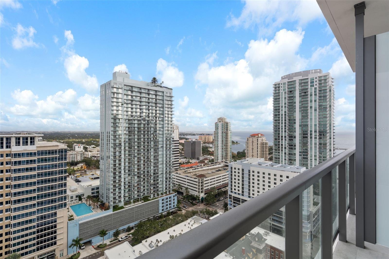 Image 4 of 46 For 275 1st Avenue S 2401