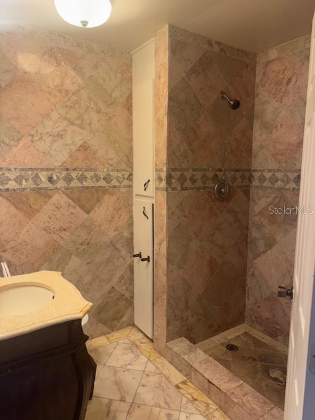 Image 3 of 5 For 2743 Pine Tree Lane