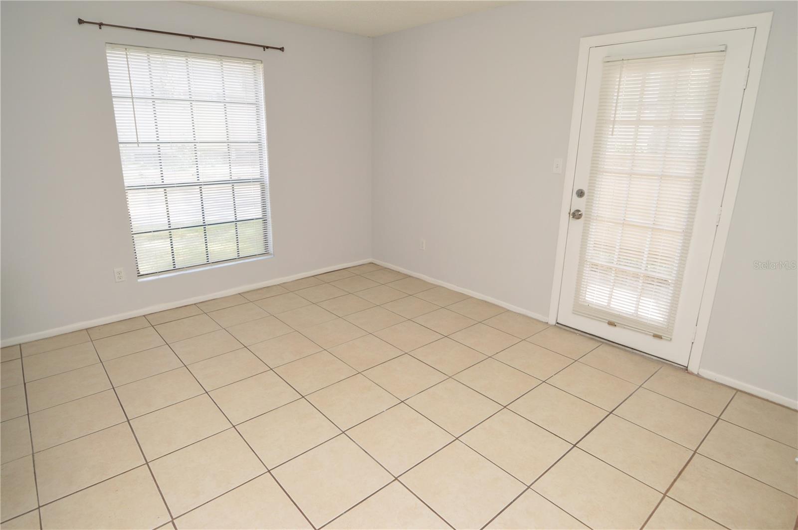 Image 15 of 92 For 8702 Mallard Reserve Drive 102