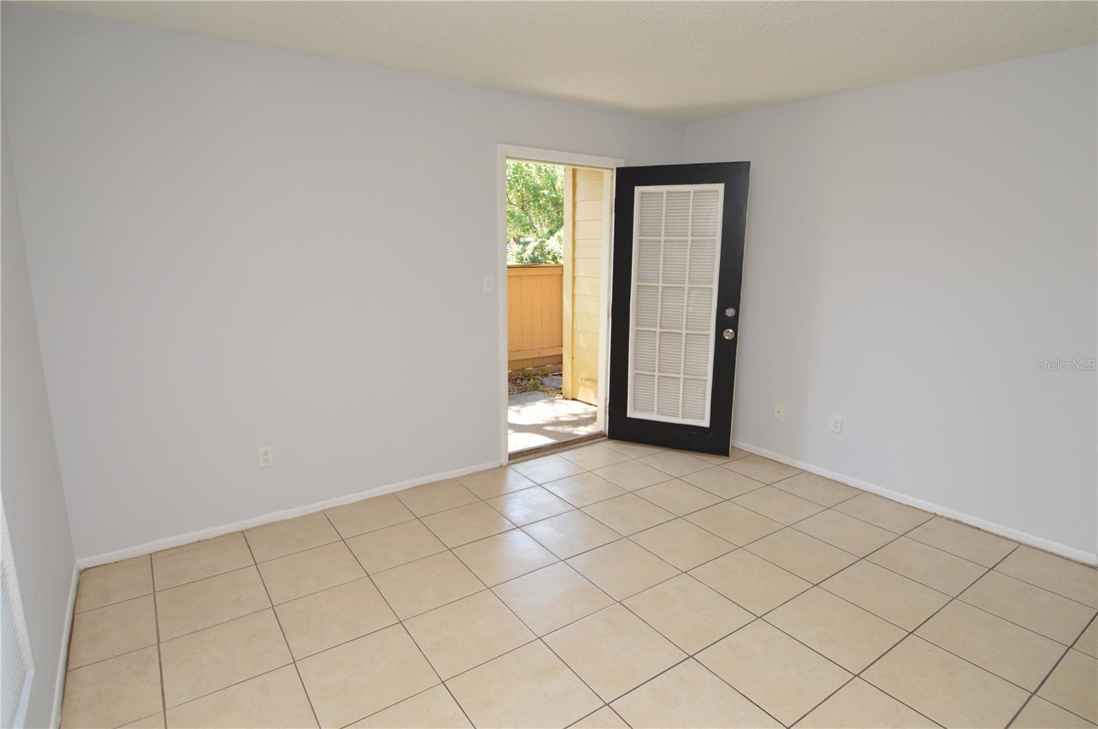 Image 18 of 92 For 8702 Mallard Reserve Drive 102