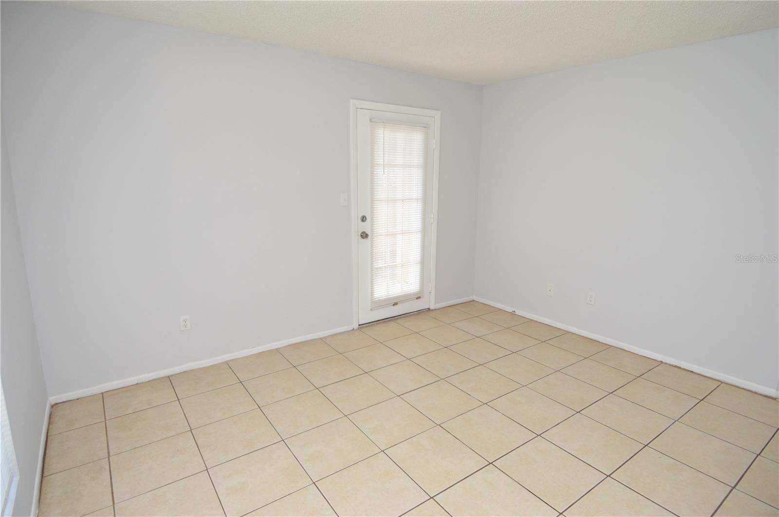 Image 19 of 92 For 8702 Mallard Reserve Drive 102