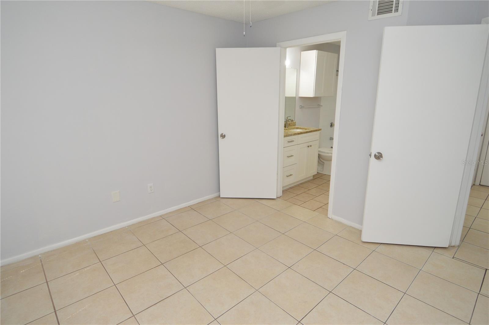 Image 27 of 92 For 8702 Mallard Reserve Drive 102