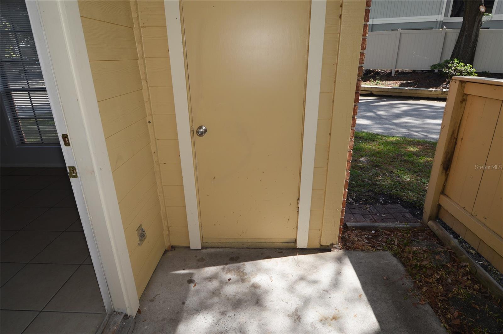 Image 38 of 92 For 8702 Mallard Reserve Drive 102