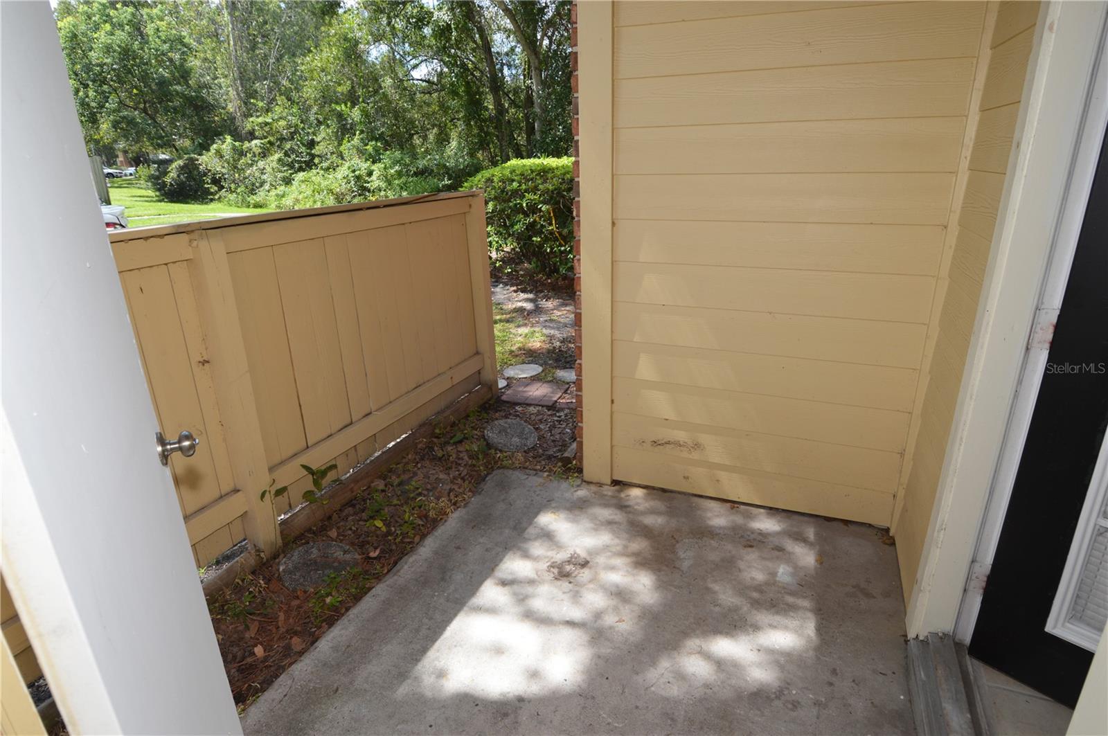 Image 43 of 92 For 8702 Mallard Reserve Drive 102