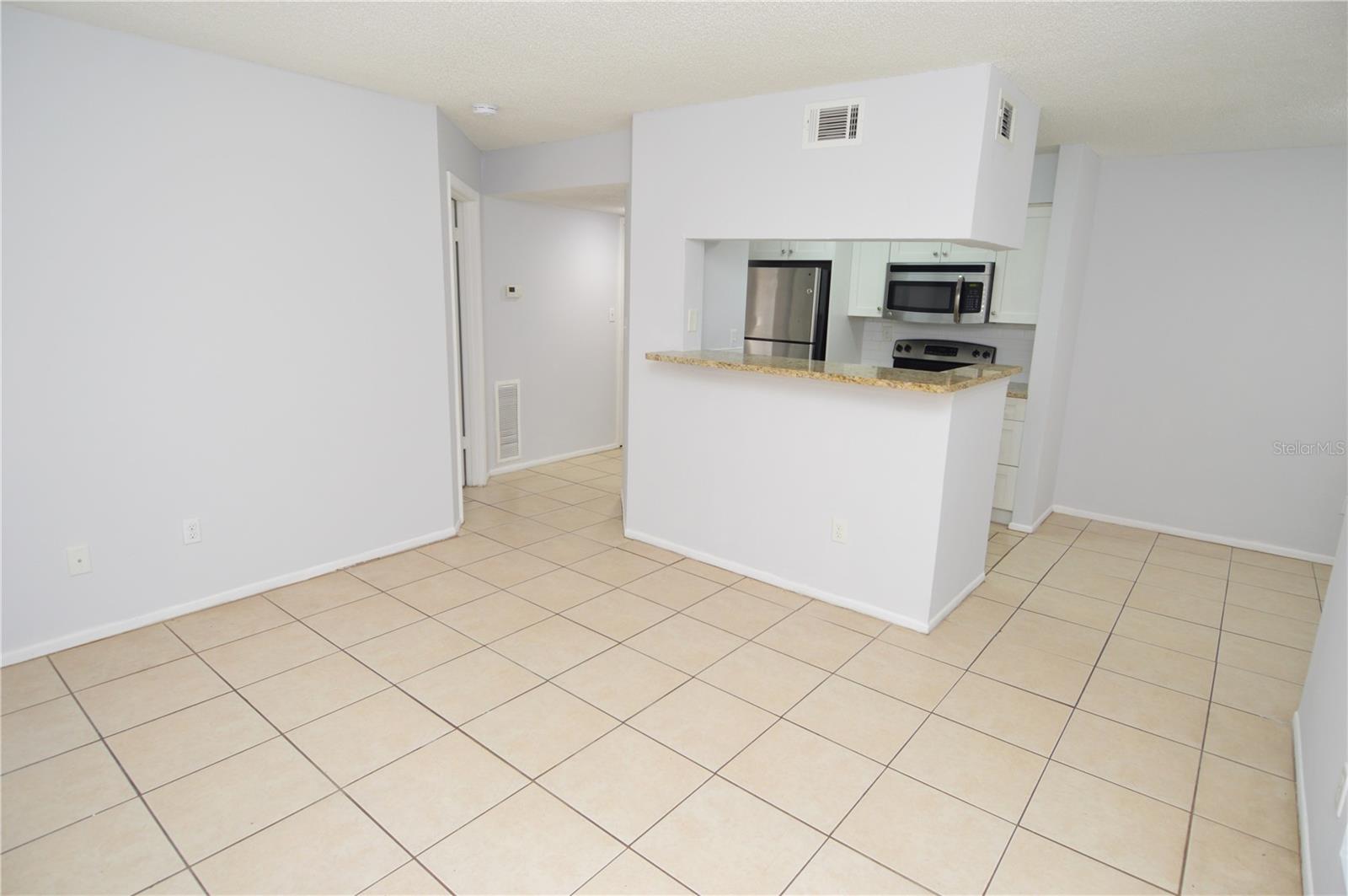 Image 5 of 92 For 8702 Mallard Reserve Drive 102