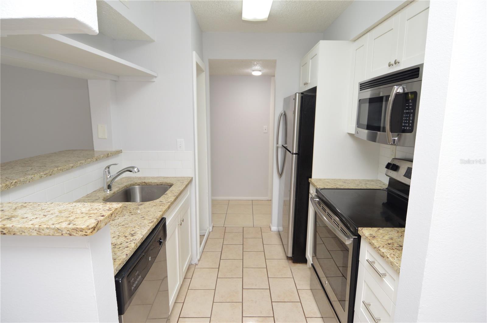 Image 7 of 92 For 8702 Mallard Reserve Drive 102