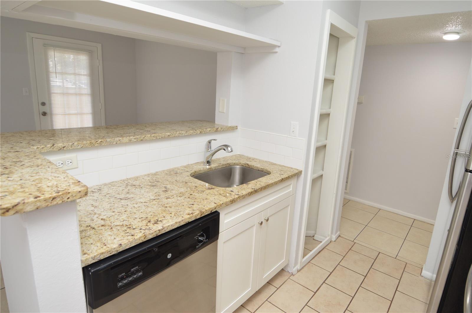 Image 8 of 92 For 8702 Mallard Reserve Drive 102