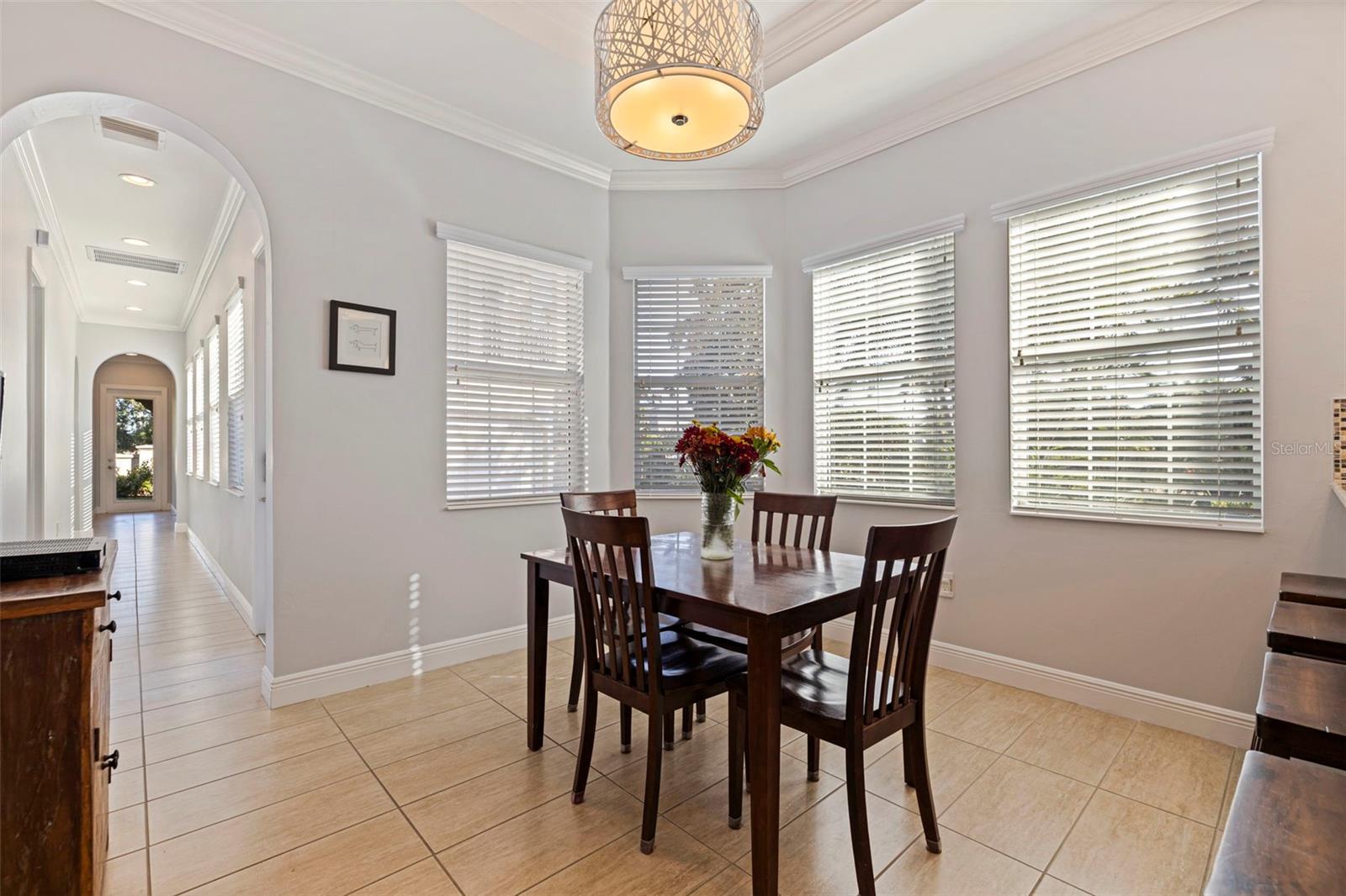 Listing photo id 13 for 6101 Yeats Manor Drive