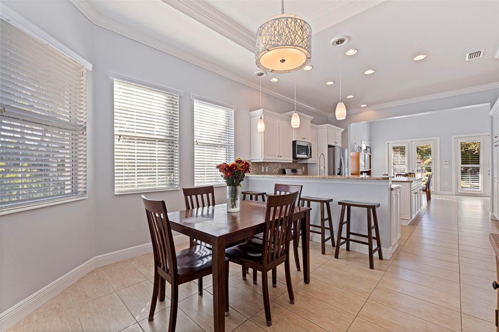 Listing photo id 14 for 6101 Yeats Manor Drive