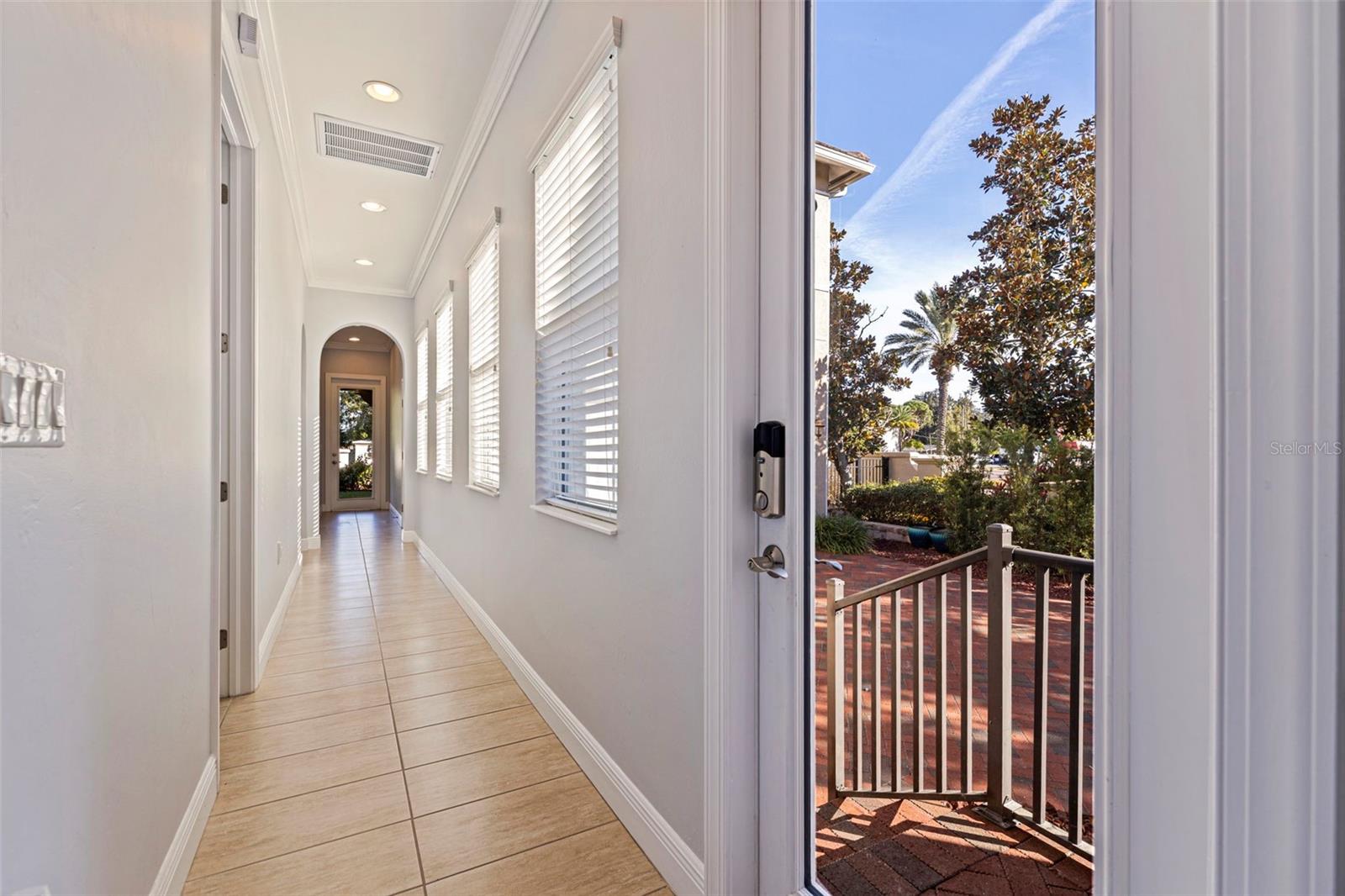 Listing photo id 15 for 6101 Yeats Manor Drive