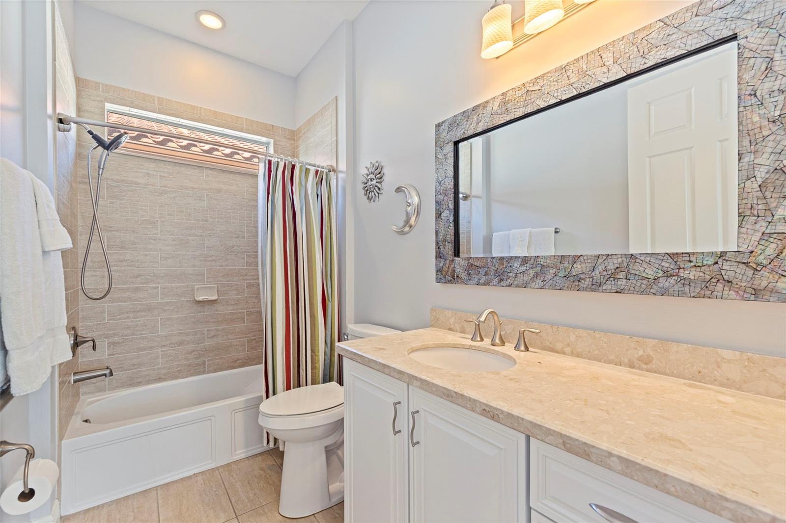 Listing photo id 17 for 6101 Yeats Manor Drive