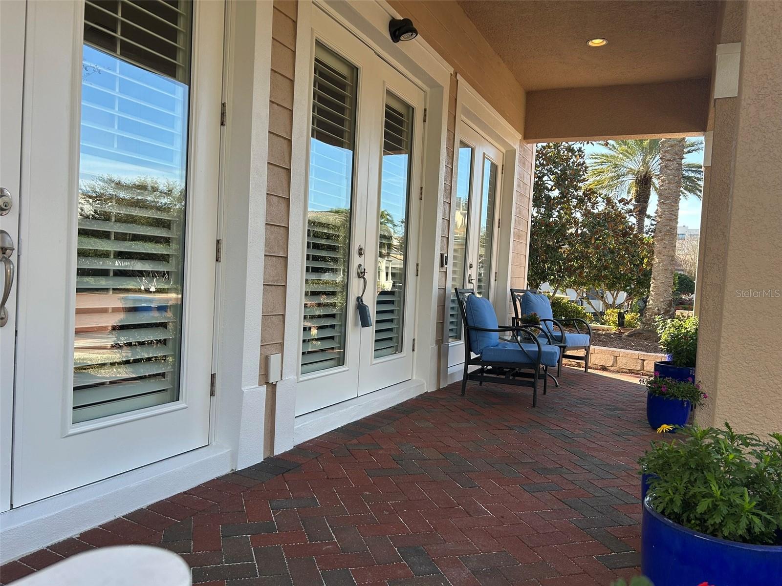 Listing photo id 0 for 6101 Yeats Manor Drive