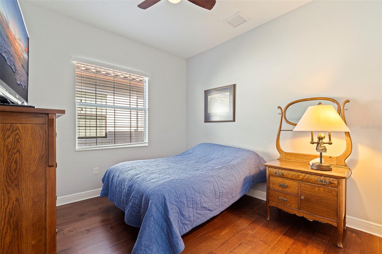 Listing photo id 18 for 6101 Yeats Manor Drive