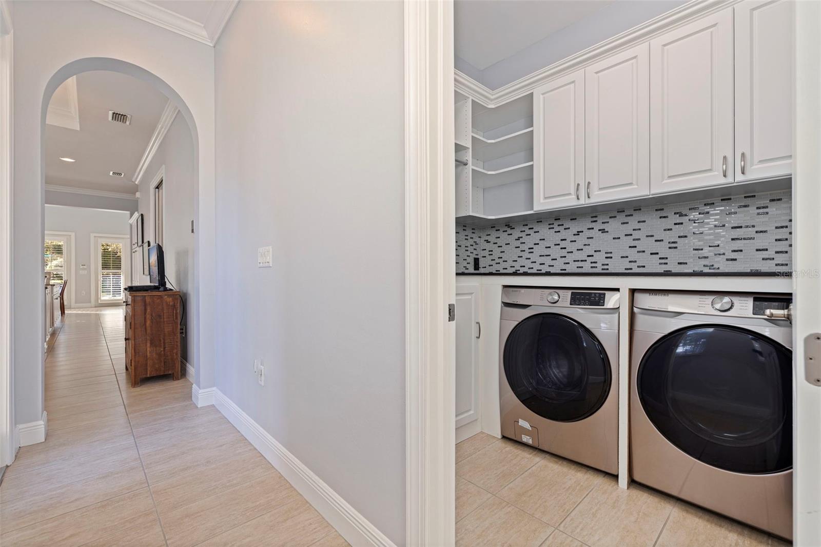 Listing photo id 19 for 6101 Yeats Manor Drive