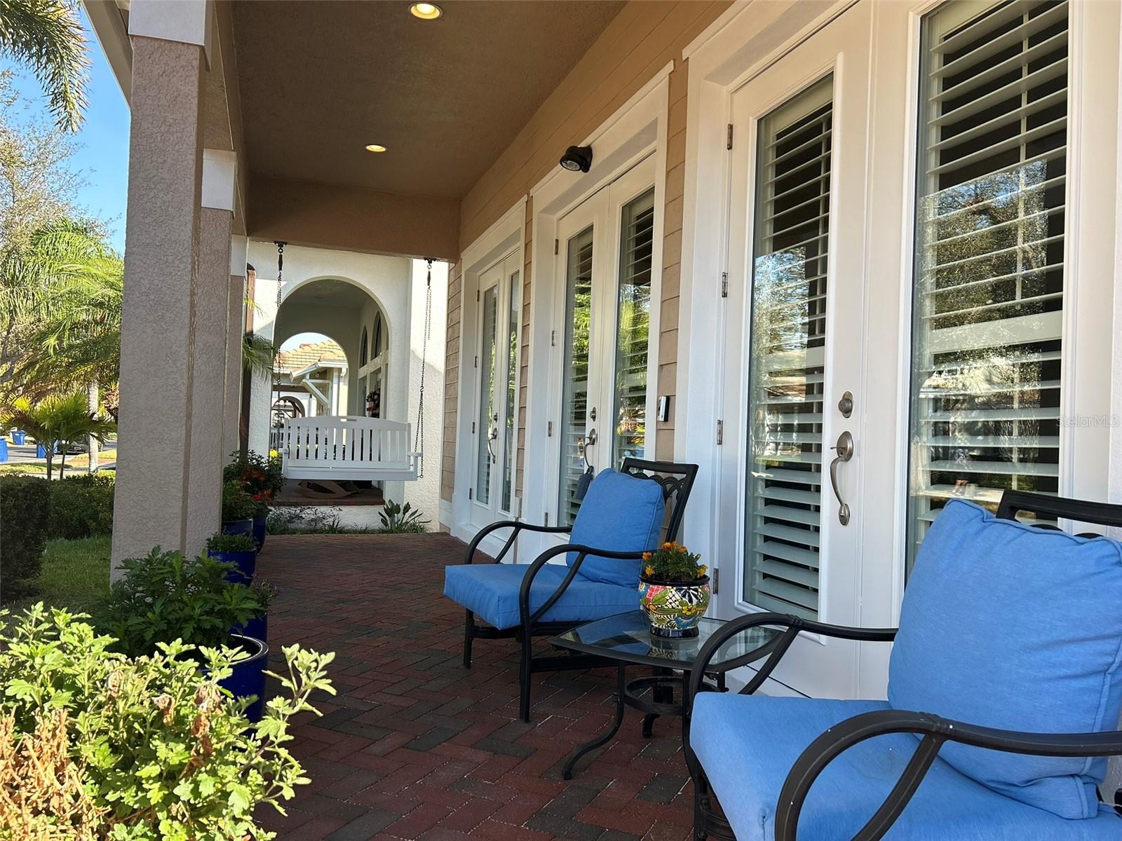 Listing photo id 1 for 6101 Yeats Manor Drive