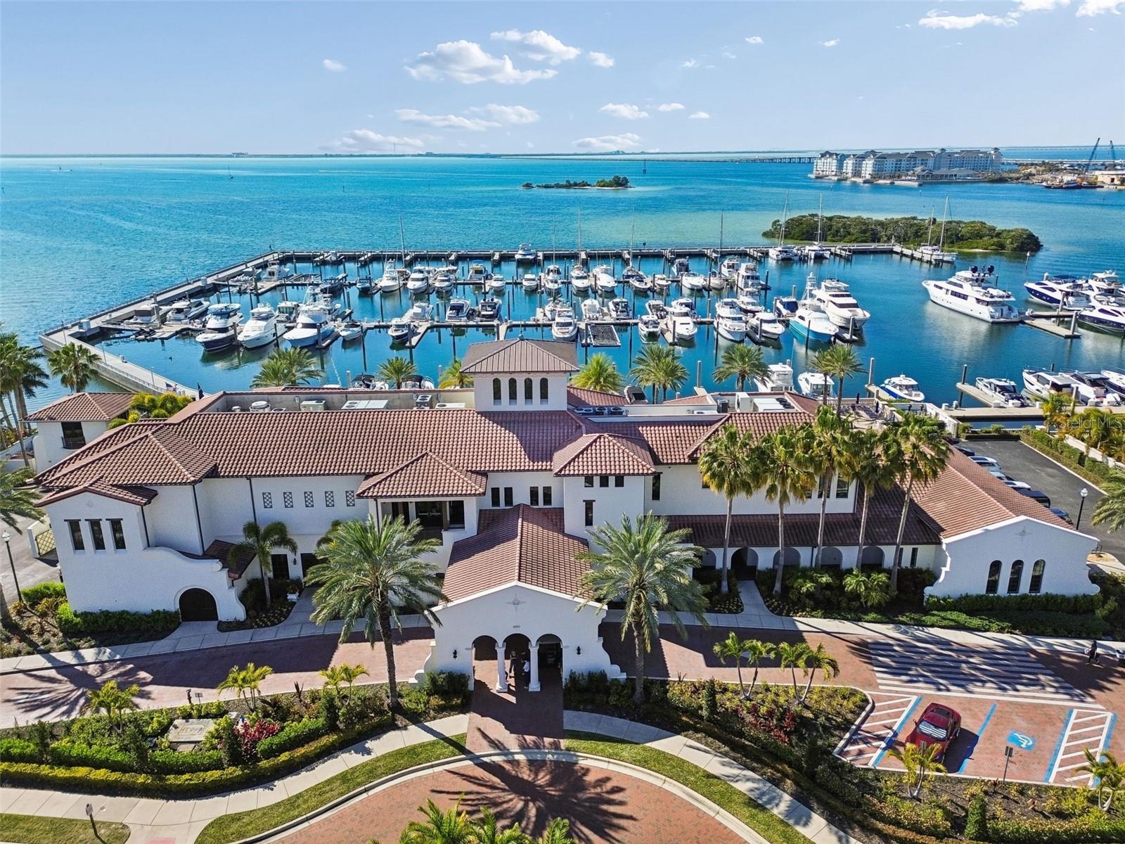 Listing photo id 42 for 6101 Yeats Manor Drive