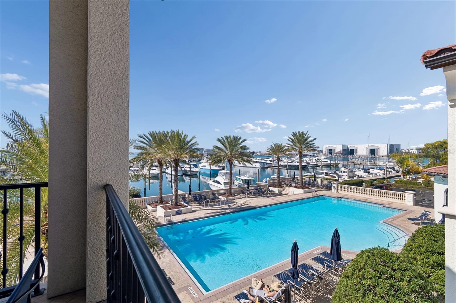 Listing photo id 54 for 6101 Yeats Manor Drive