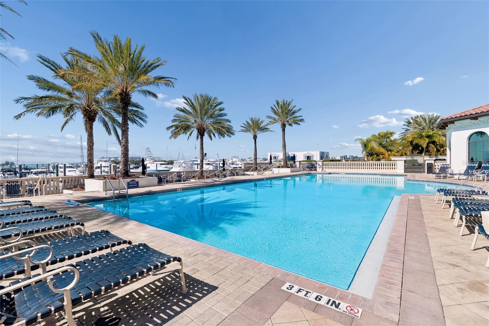 Listing photo id 57 for 6101 Yeats Manor Drive