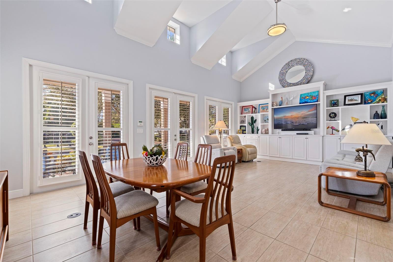 Listing photo id 7 for 6101 Yeats Manor Drive