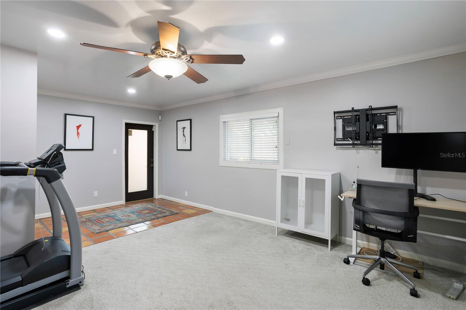 Listing photo id 44 for 400 63rd Street N