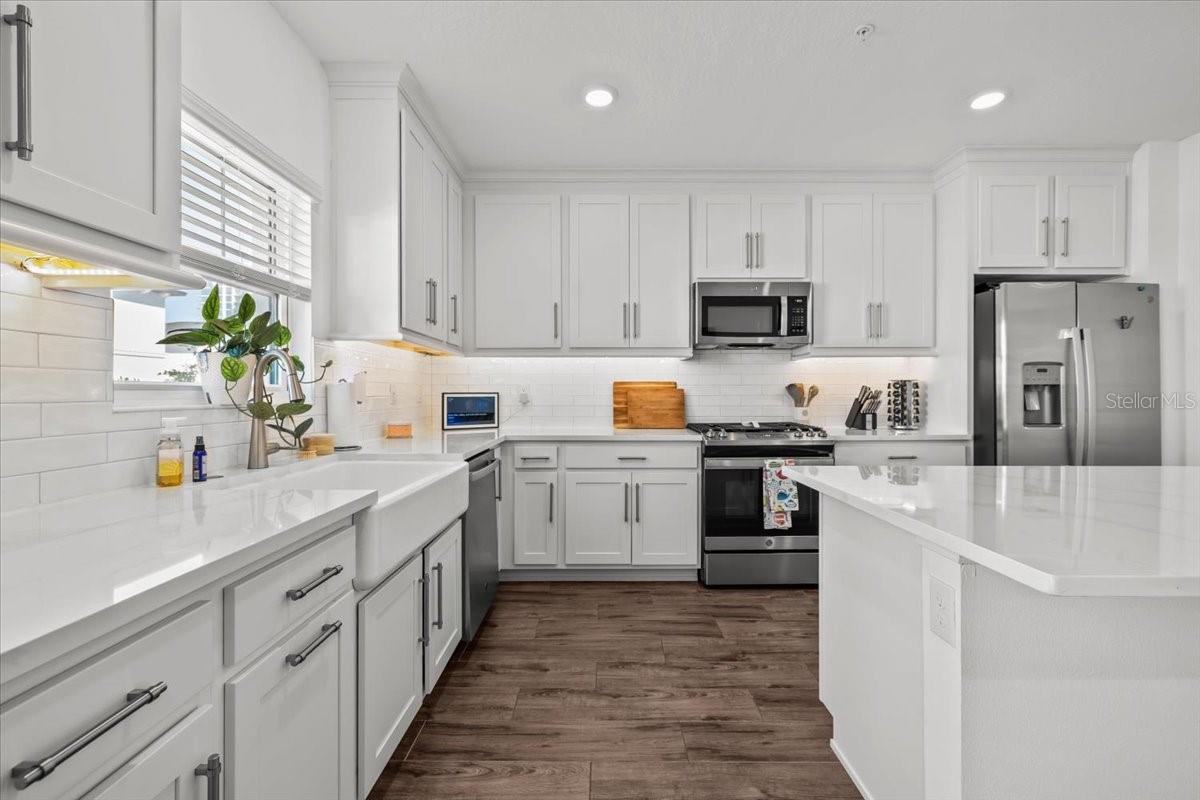 Image 11 of 68 For 5351 Bridge Street 69