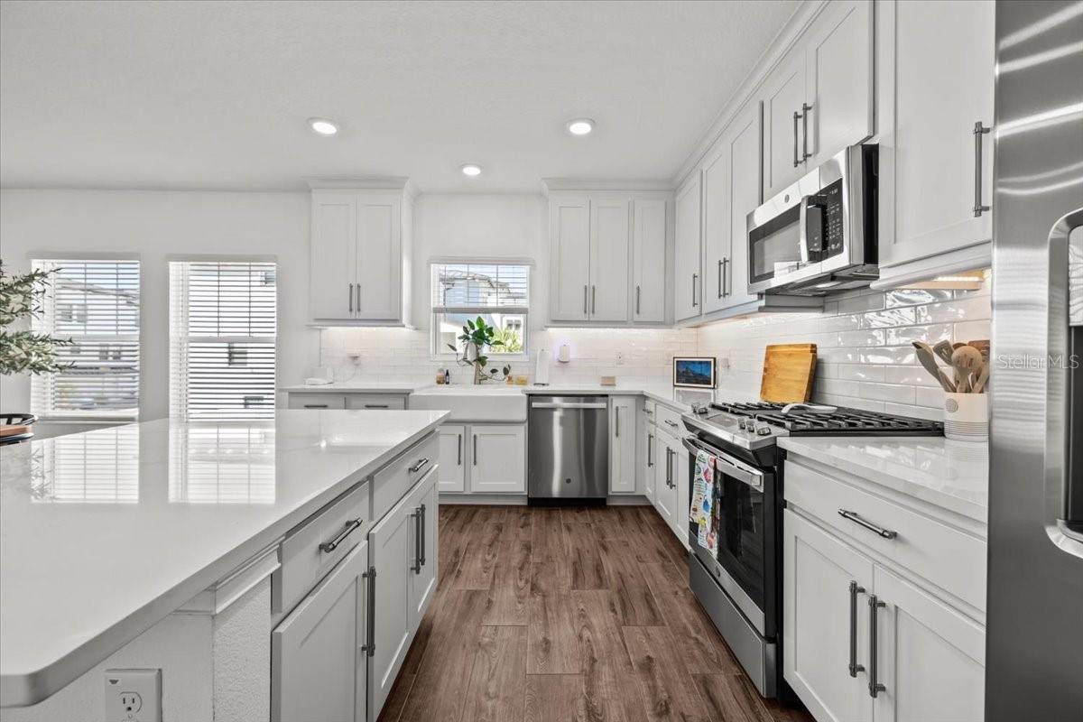 Image 12 of 68 For 5351 Bridge Street 69