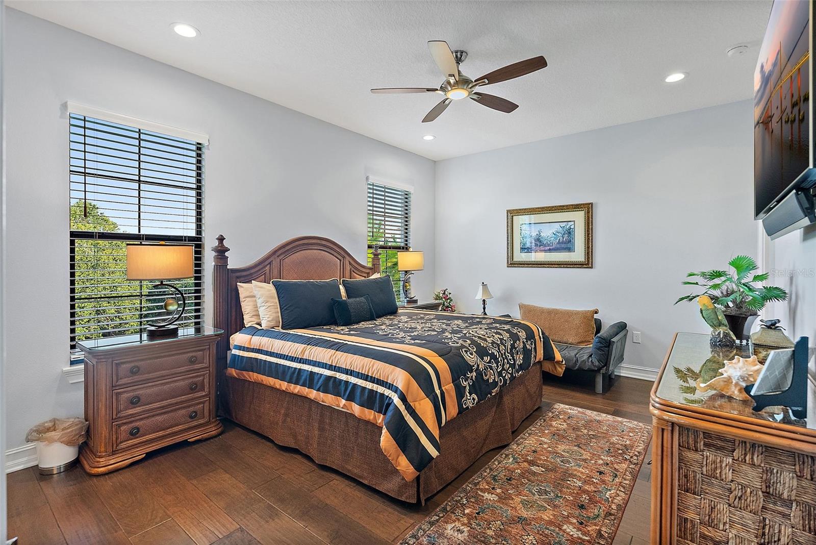 Image 16 of 41 For 1839 5th Street N