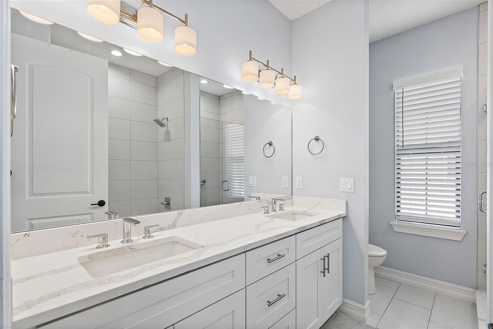 Image 17 of 41 For 1839 5th Street N