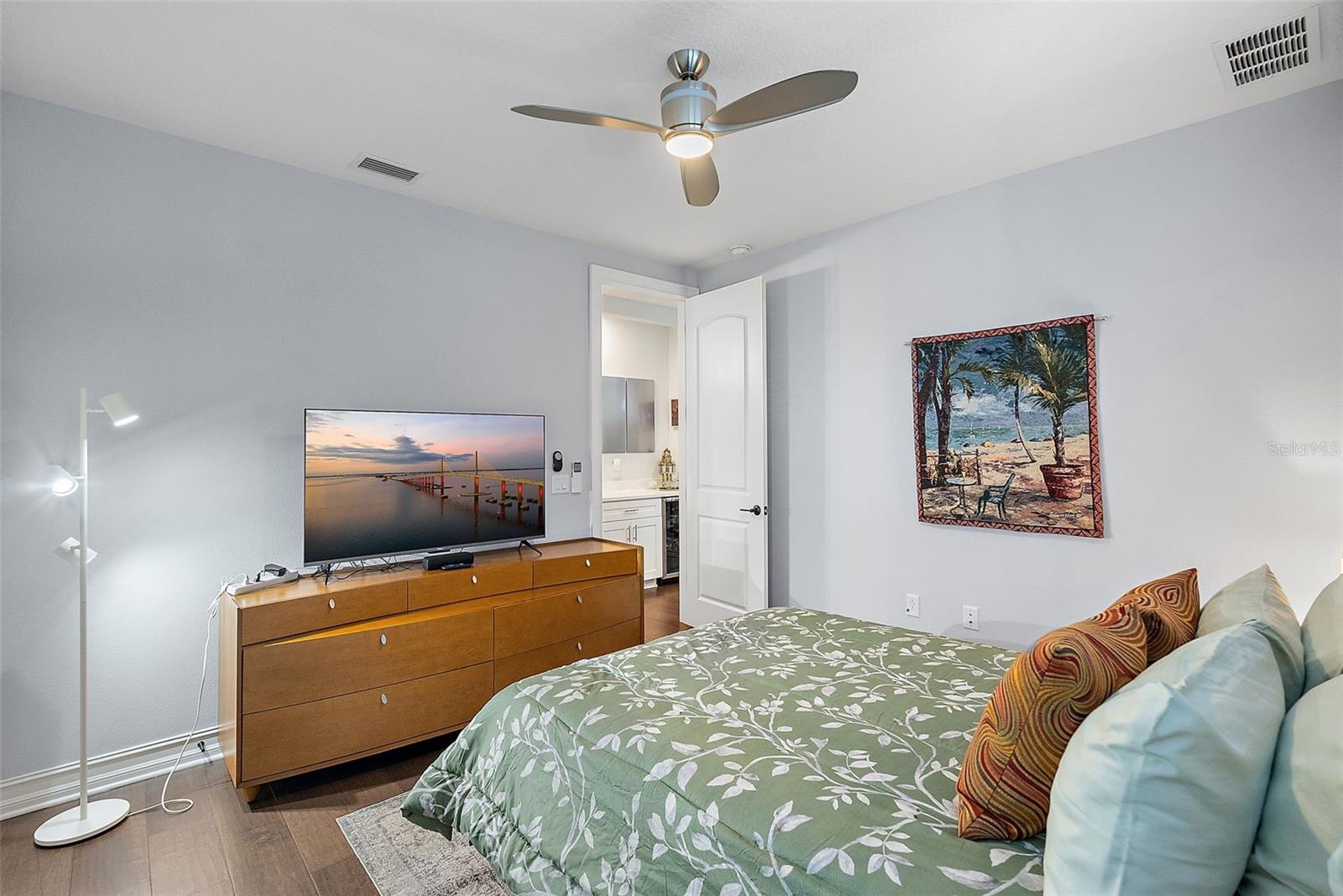 Image 29 of 41 For 1839 5th Street N