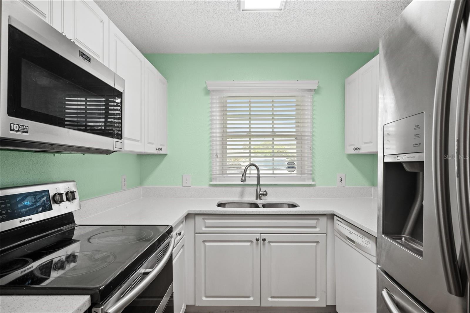 Image 12 of 21 For 13734 Orange Sunset Drive