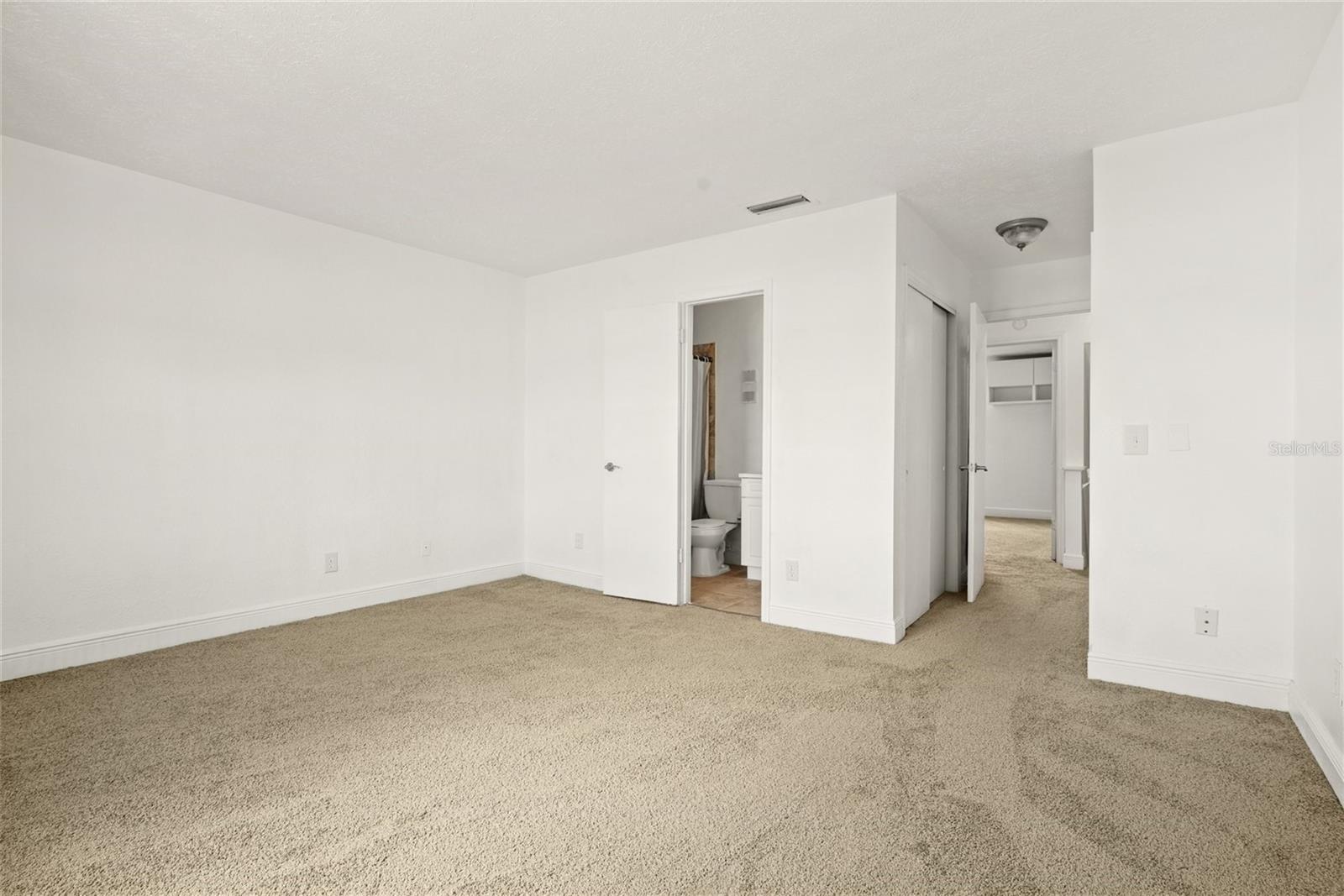 Image 14 of 21 For 13734 Orange Sunset Drive
