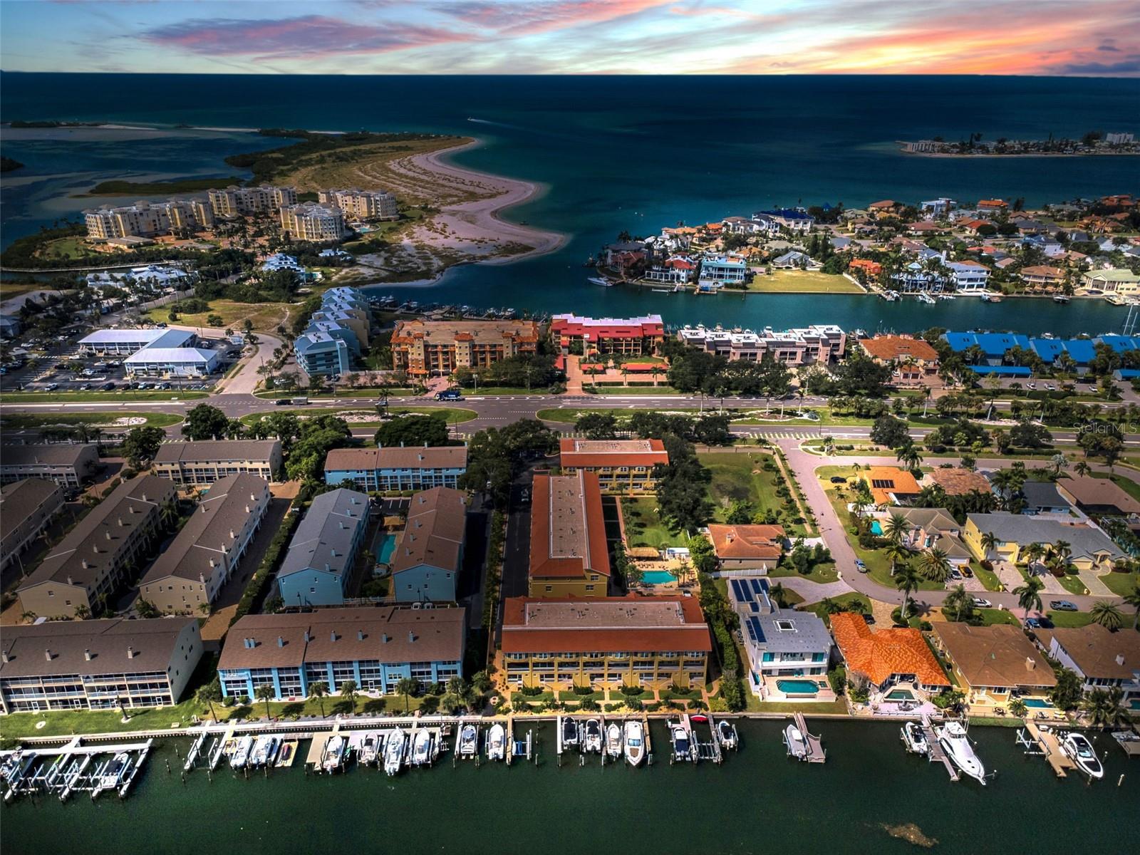 Image 11 of 100 For 1063 Pinellas Bayway S