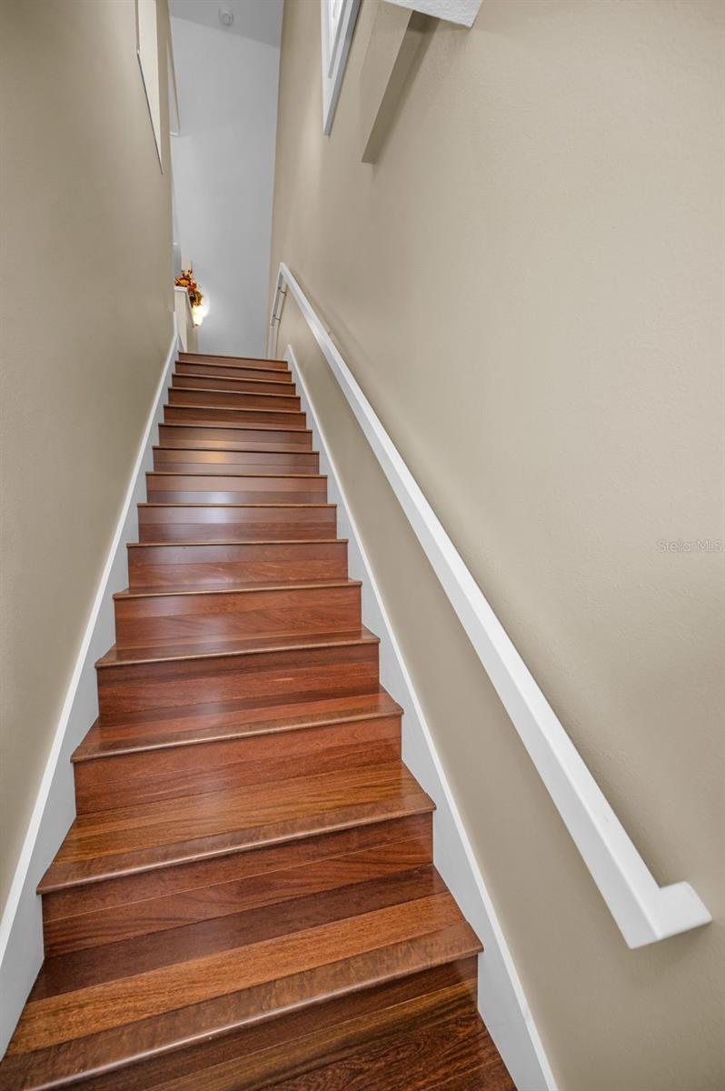 Image 17 of 100 For 1063 Pinellas Bayway S