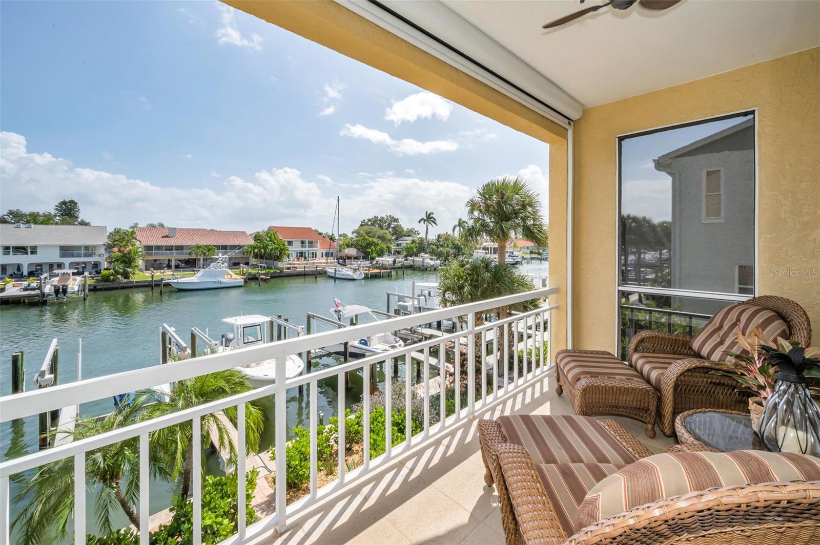 Image 24 of 100 For 1063 Pinellas Bayway S