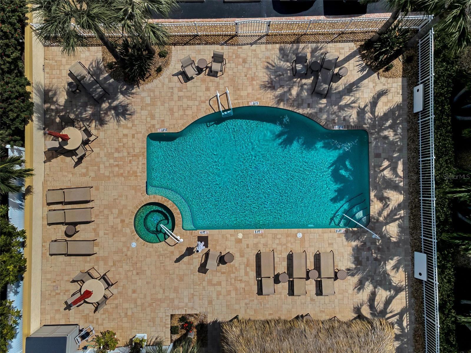 Image 4 of 100 For 1063 Pinellas Bayway S