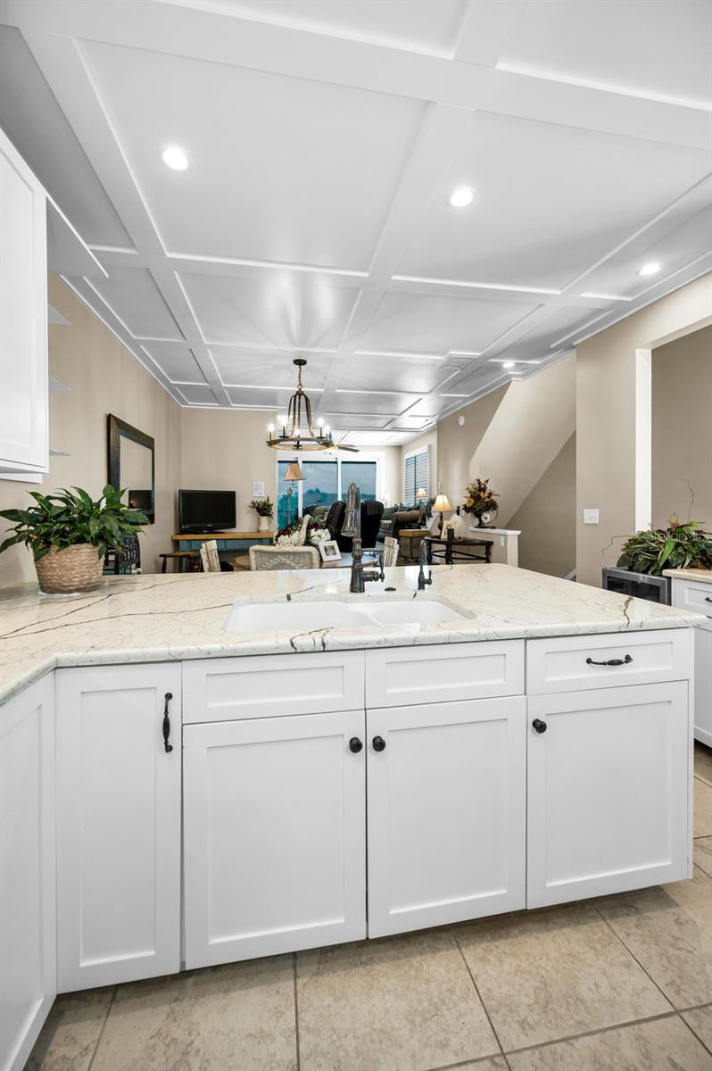 Image 41 of 100 For 1063 Pinellas Bayway S