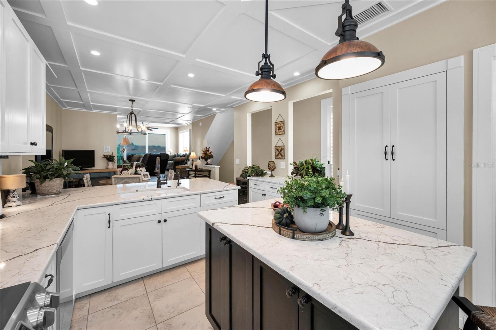 Image 43 of 100 For 1063 Pinellas Bayway S