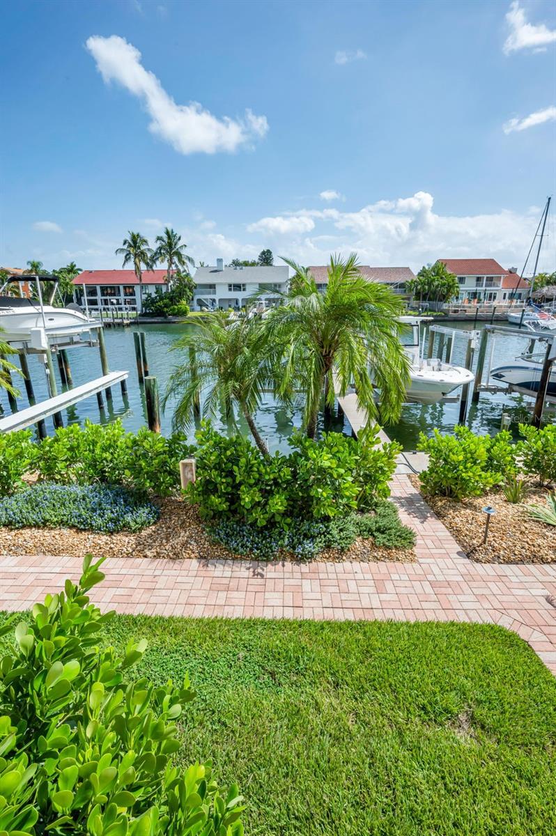 Image 70 of 100 For 1063 Pinellas Bayway S