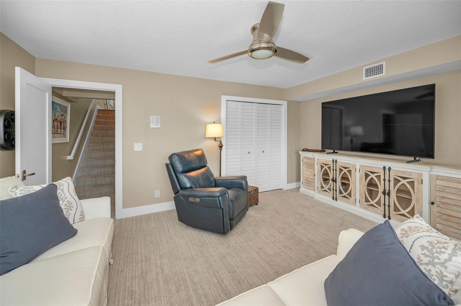 Image 76 of 100 For 1063 Pinellas Bayway S