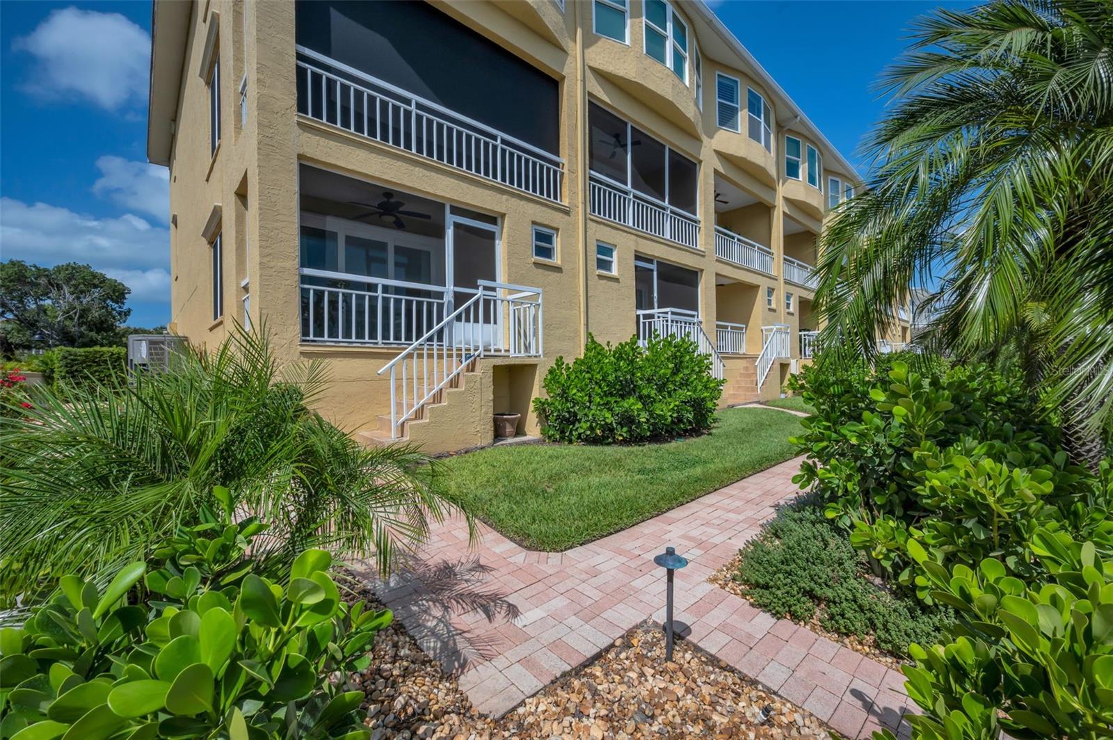 Image 87 of 100 For 1063 Pinellas Bayway S