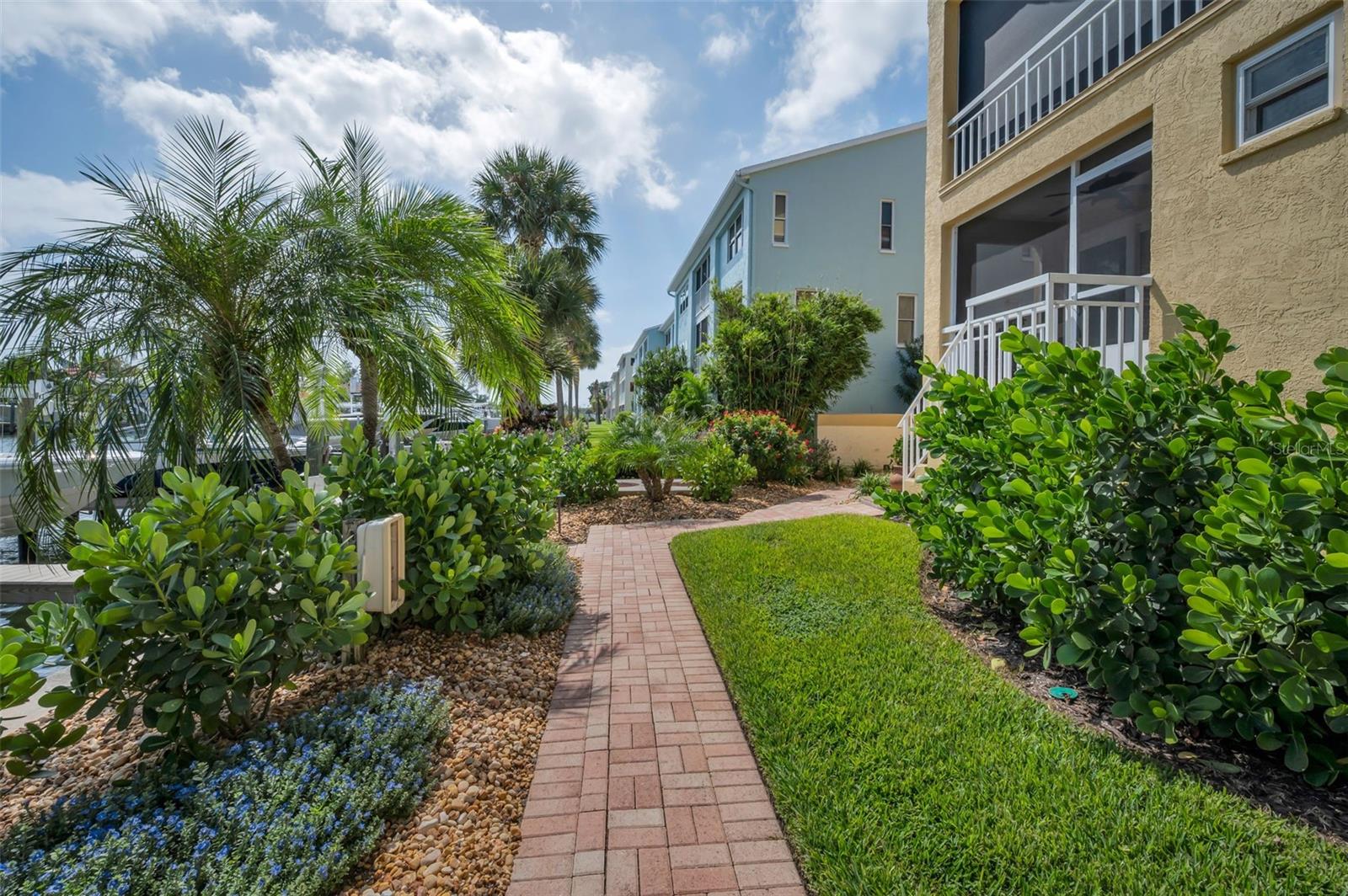 Image 88 of 100 For 1063 Pinellas Bayway S