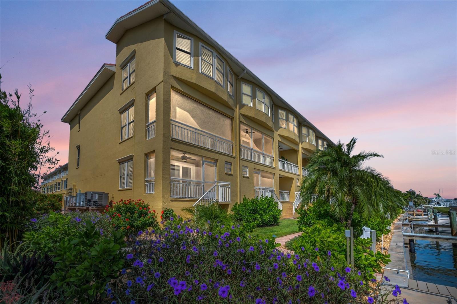 Image 9 of 100 For 1063 Pinellas Bayway S