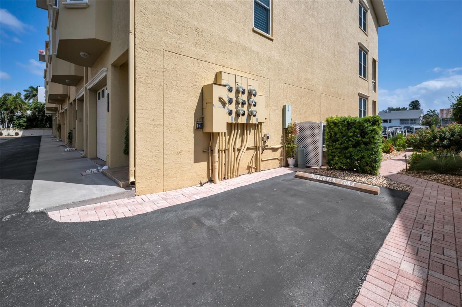 Image 91 of 100 For 1063 Pinellas Bayway S