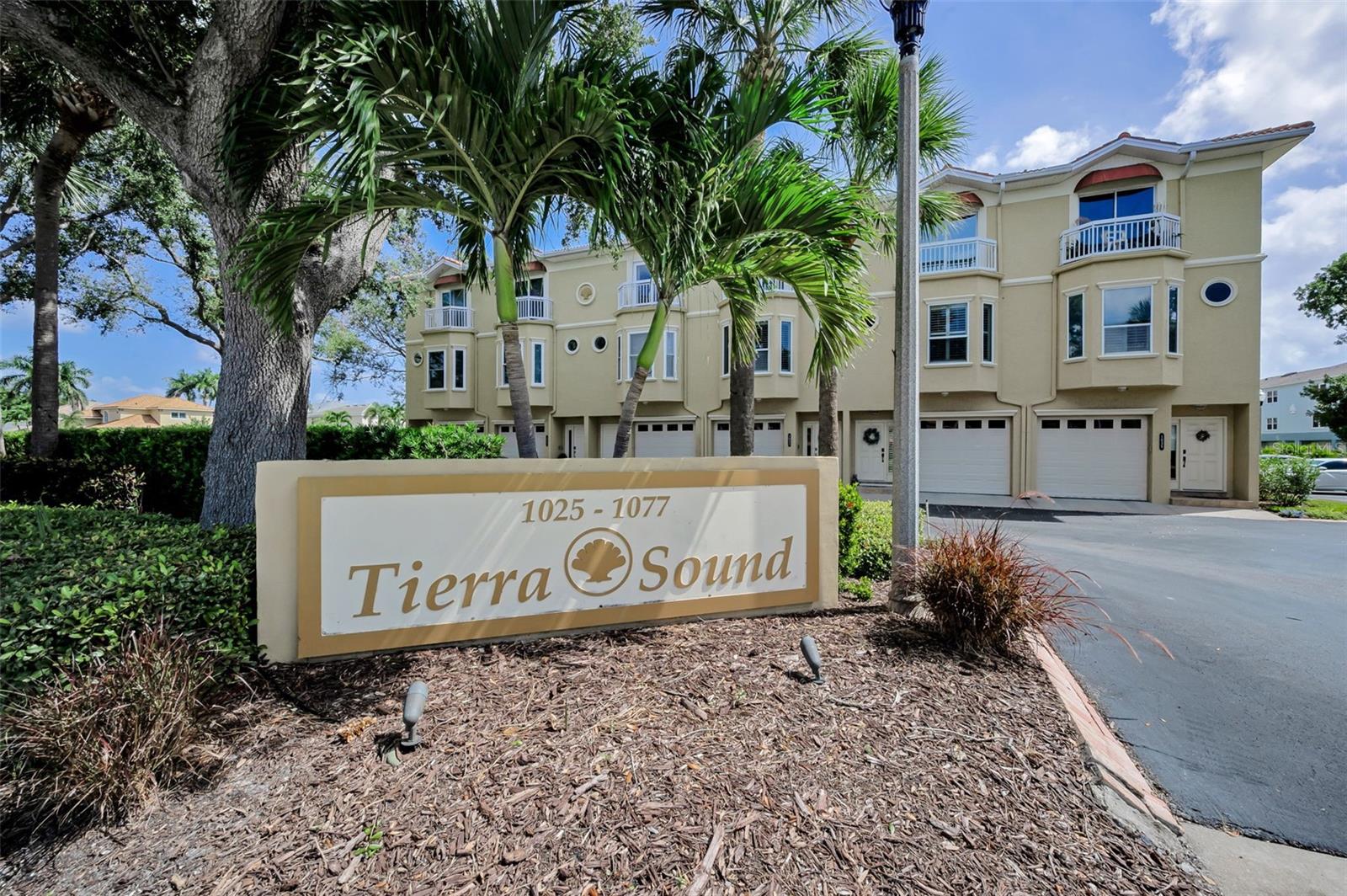 Image 98 of 100 For 1063 Pinellas Bayway S